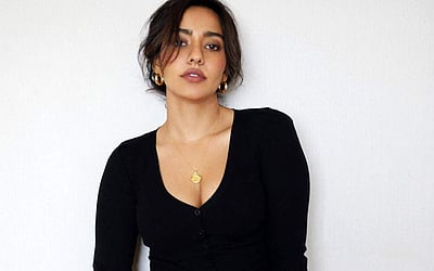 இணையத்தை குலுங்க வைத்த நேஹா ஷர்மா - புகைப்படங்கள்