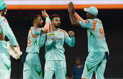 ஹைதராபாத்துக்கு ஆட்டம் காட்டிய லக்னெள