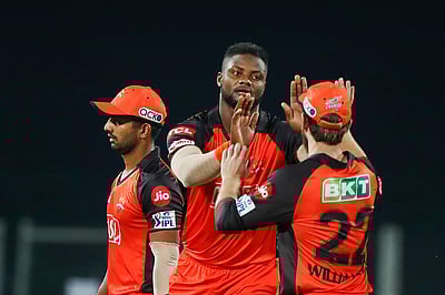 லக்னௌவில் ஒரு மாற்றம்: ஹைதராபாத் பந்துவீச்சு தேர்வு