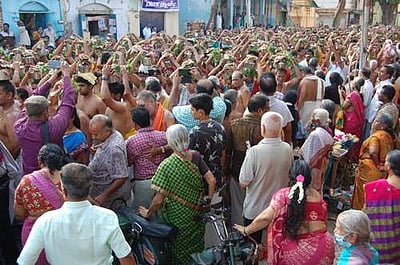 தஞ்சாவூர் புன்னைநல்லூர் மாரியம்மன் கோயிலில் பால்குட விழா: ஆயிரத்துக்கும் அதிகமான பக்தர்கள் பங்கேற்பு