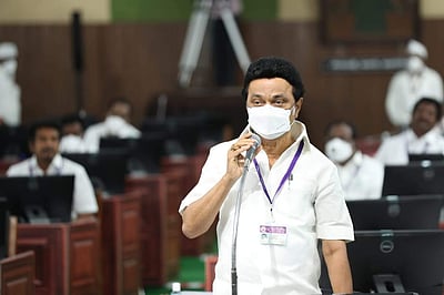 சொத்து வரி உயர்வு தவிர்க்க முடியாதது: பேரவையில் முதல்வர் விளக்கம்