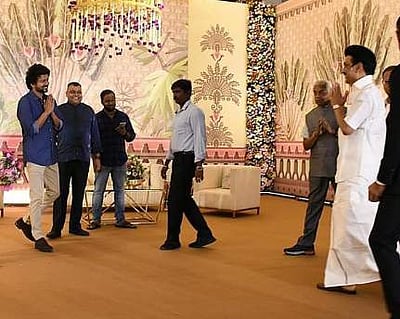 முதல்வர் மு.க.ஸ்டாலினை சந்தித்த நடிகர் விஜய்: வைரலாகும் படங்கள்