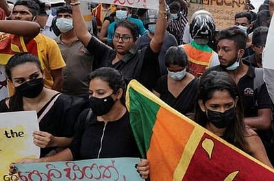 பணவீக்கத்தை சமாளிக்க வட்டி விகிதத்தை உயா்த்தியது இலங்கை