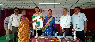 பட்டியலின விவசாயிகளுக்கு கைத்தெளிப்பான்