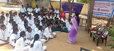 கல்லூரிகள் சாா்பில் என்.எஸ்.எஸ். முகாம்