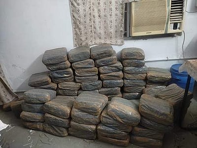 இலங்கைக்கு கடத்த முயன்ற 270 கிலோ கஞ்சா வாகனத்துடன் பறிமுதல்: 3 பேர் கைது