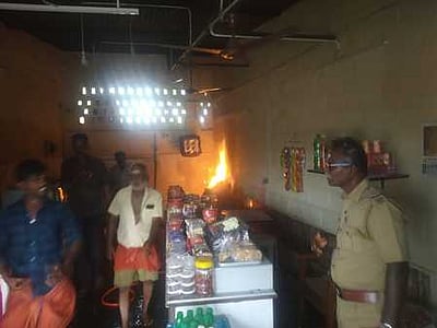 ராஜபாளையம் தேநீா் கடையில் தீ விபத்து