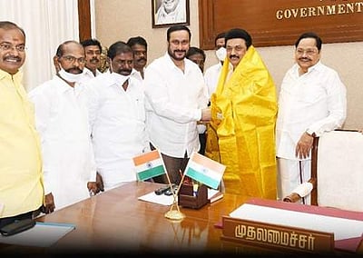 சென்னை தலைமைச் செயலகத்தில் முதல்வர் ஸ்டாலினுடன் அன்புமணி சந்திப்பு