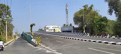 பொள்ளாச்சி-பாலக்காடு சாலை மேம்பாலம் திறப்பு