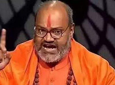 'இந்துக்கள் அதிகமாக குழந்தை பெற்றுக்கொள்ள வேண்டும்' - யதி நரசிங்கானந்தின் சர்ச்சைப் பேச்சு