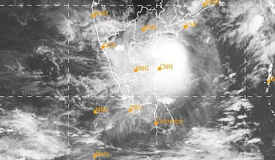 அசானி புயல்: ஆந்திரத்திற்கு ‘ரெட் அலர்ட்’