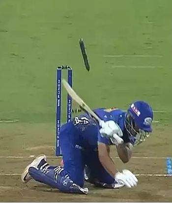 இஷான் கிஷன்: அதிக விலைக்கு ஏலம் போனது விளையாடததுத்துக்கு காரணமா ?