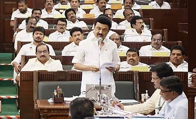 சுங்கச்சாவடி கண்காணிப்பு மையம் ரூ.9 கோடியில் அமைக்கப்படும்: முதல்வா்