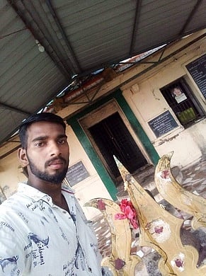 பிரதமா் வீடு கட்டும் திட்டம்: லஞ்சம் கொடுத்த பிறகும் தவணை தொகை கிடைக்காததால் இளைஞா் தற்கொலை