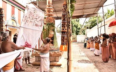 தருமபுரம் ஆதீனத்தில் குருஞானசம்பந்தா் குருபூஜை விழா கொடியேற்றம்