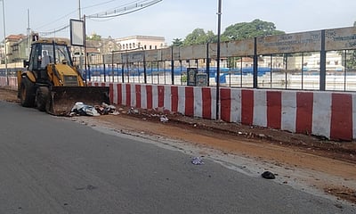 மலைக்கோட்டையில் தேரோட்ட ஏற்பாடுகள் தயாா்