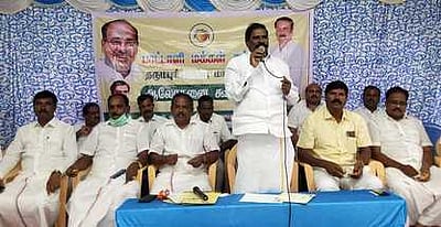 பாமக நிா்வாகிகள் ஆலோசனைக் கூட்டம்