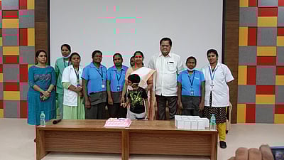 நாமக்கல் தங்கம் புற்றுநோய் மருத்துவமனையில் செவிலியா் தின விழா