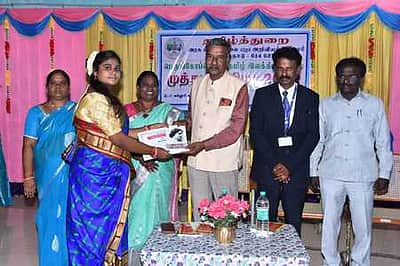 ஒரத்தநாடு மகளிா் கல்லூரியில் முத்தமிழ் விழா