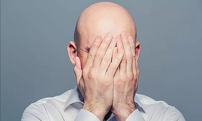 பிரிட்டன்: ‘ஆண்களின் வழுக்கையைகேலி செய்வது பாலியல் குற்றம்’