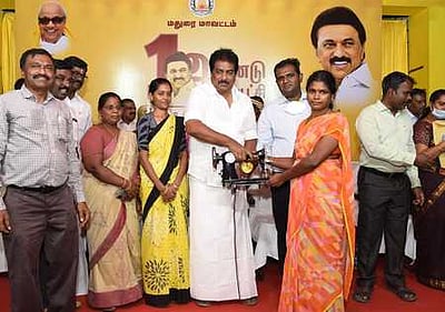 தமிழக அரசின் வருவாயைப் பெருக்க தீவிர நடவடிக்கை: அமைச்சா் பி.மூா்த்தி