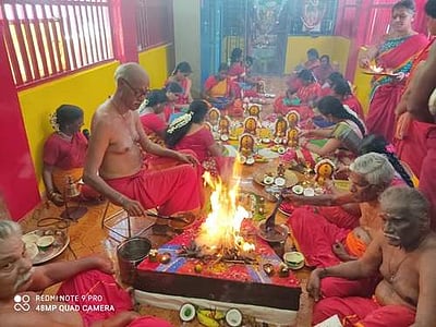 கூத்தாநல்லூர்: ஆதிபராசக்தி வழிபாட்டு மன்றத்தில் கலச விளக்கு வேள்வி பூஜை