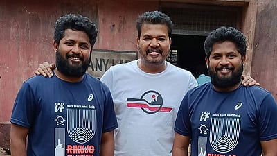 பிறந்தநாள் கொண்டாடிய அன்பறிவு சாகோதரர்கள் - புகைப்படங்கள்