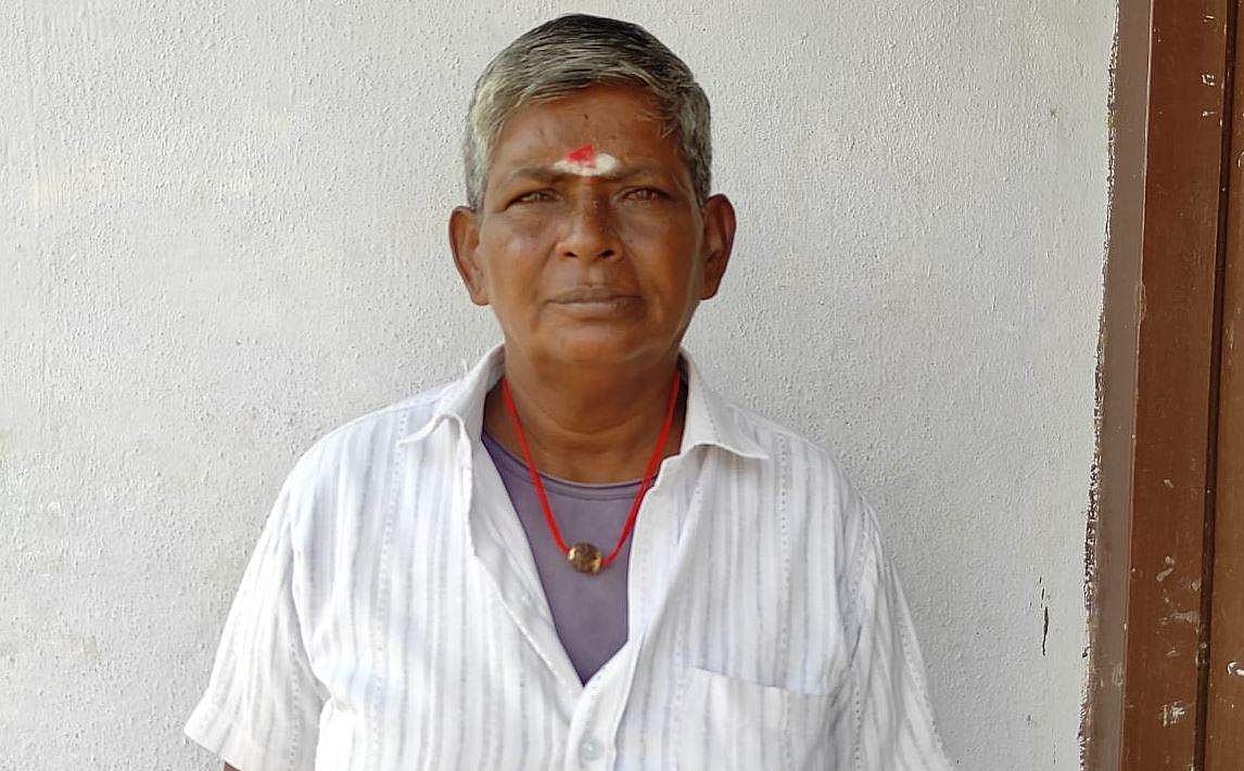 36 ஆண்டுகளாக ஆண் வேஷத்தில் வாழும் பெண் - காரணம் என்ன?