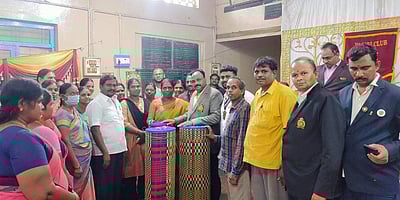 வாழப்பாடி வாசவி சங்கம் சார்பில் நலத்திட்ட உதவிகள் வழங்கல்