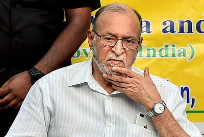 தில்லி துணைநிலை ஆளுநர் ராஜிநாமா