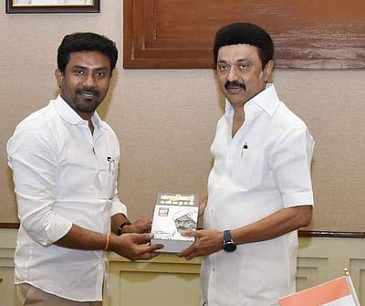 முதல்வர் மு.க.ஸ்டாலினுடன் அதிமுக எம்.பி. ரவீந்திரநாத் சந்திப்பு