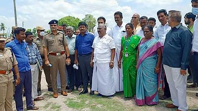 செஞ்சியில் அரசு கலைக் கல்லூரிக்கு இடம் தோ்வு: அமைச்சா் ஆய்வு