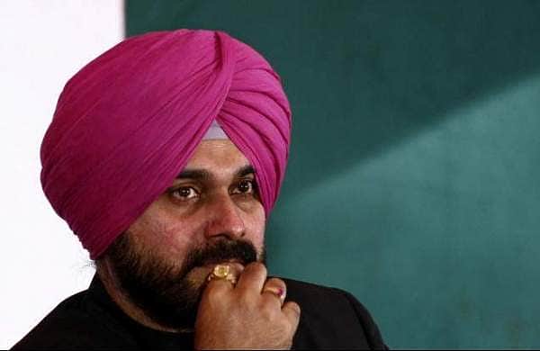 நவ்ஜோத் சிங் சித்துவுக்கு ஓராண்டு சிறை