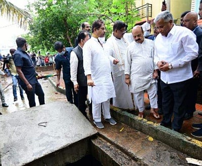 பெங்களூருவில் மழை, வெள்ள பாதிப்புகளை ஆய்வு செய்த முதல்வர்!