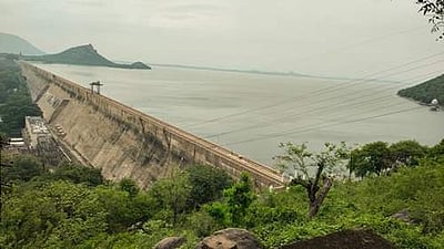 மேட்டூா் அணை நீா்மட்டம்: 111.10 அடியாக உயர்வு