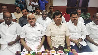 நூல் விலை உயர்வு: பின்னலாடை நிறுவனங்கள் 6 நாள் தொடர் வேலை நிறுத்தம்