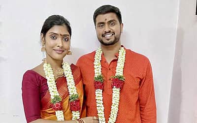 நடிகை காயத்ரி ரெட்டி நிச்சயதார்த்தம் - புகைப்படங்கள்
