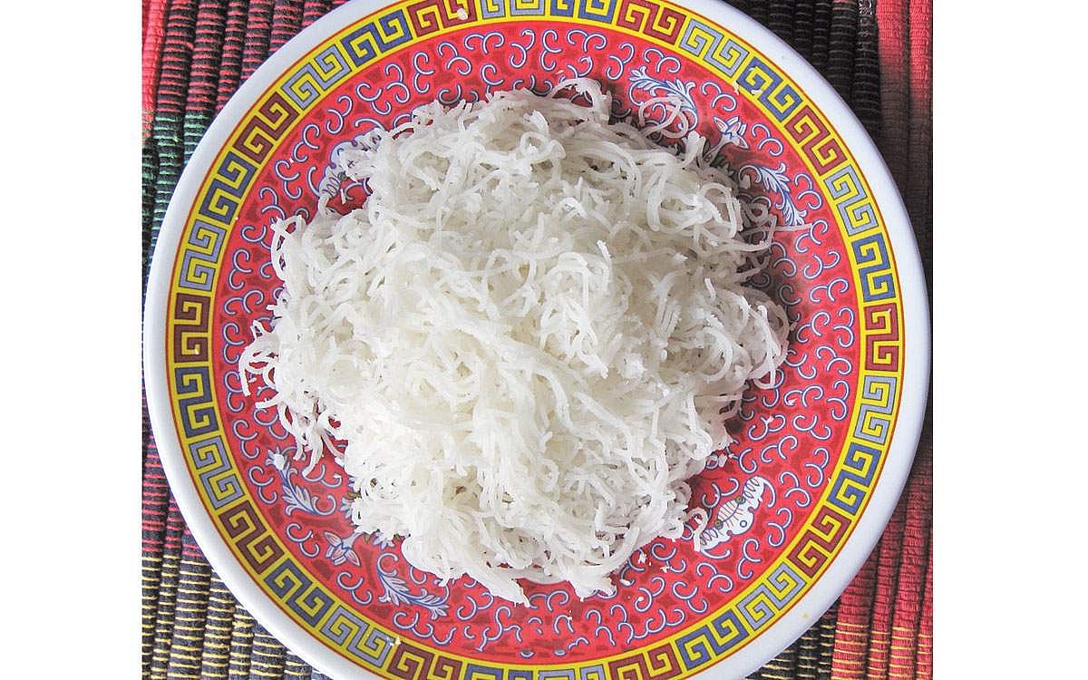 தேங்காய்ப் பூ இடியாப்பம்