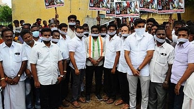 ராஜீவ் கொலையில் தொடா்புடையவா்களுக்கு தண்டனை கிடைக்க வேண்டும்