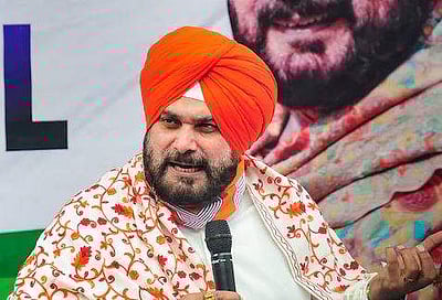 சரணடைய கால அவகாசம் கோரிய சித்துவின் மனு நிராகரிப்பு