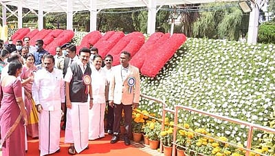 உதகையில் 124ஆவது மலா்க் கண்காட்சி: முதல்வா் மு.க.ஸ்டாலின் தொடங்கி வைத்தார் 