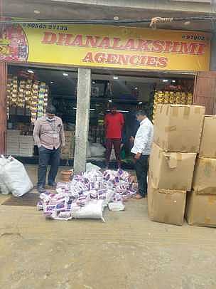 திருப்பூரில் 3 டன் பிளாஸ்டிக் பொருள்கள் பறிமுதல்