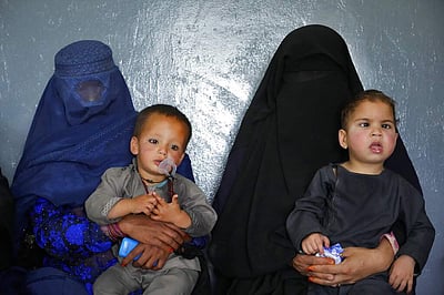 ஆப்கனில் உணவுப் பற்றாக்குறை: பசி, பட்டினியில் தவிக்கும் மக்கள்!