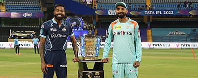 ஐபிஎல் பிளேஆஃப்பில் விளையாடும் இதர மூன்று அணிகளிடமும் தோற்ற அணி எது?