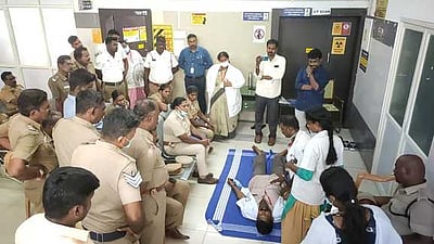 பேரிடா் காலங்களில் முதலுதவி சிகிச்சையளிப்பது குறித்து காவலா்களுக்கு பயிற்சி