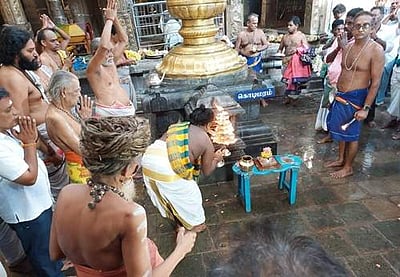 திருநள்ளாறு தர்பாரண்யேஸ்வரர் கோயிலில் பிரம்மோற்சவ கொடியேற்றம்