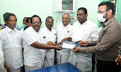 மத்திய கூட்டுறவு வங்கிக் கிளை திறப்பு