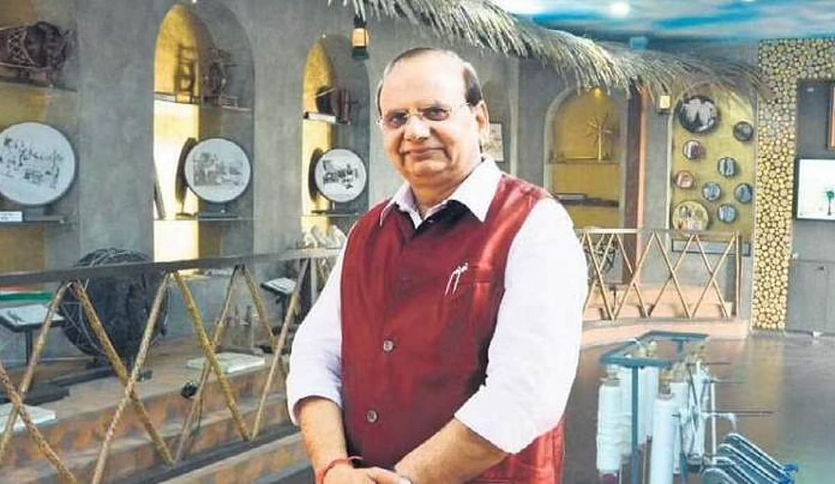 தில்லி துணைநிலை ஆளுநராக பொறுப்பேற்றார் வினய்குமாா் சக்சேனா