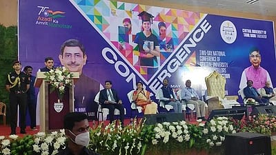 மொழிகள் பல பேசினாலும் அகண்ட பாரதமே குறிக்கோள்: ஆளுநர் ஆர்.என்.ரவி