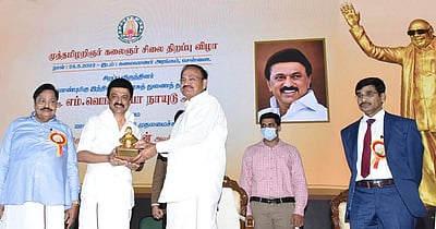 மத்திய-மாநில அரசுகள் இணைந்து செயல்பட வேண்டும்: கருணாநிதி சிலை திறப்பு விழாவில் வெங்கையா நாயுடு